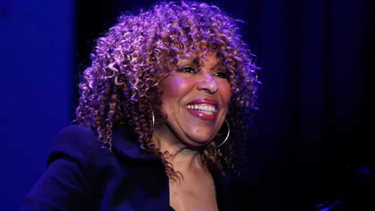 Muere la querida cantante Roberta Flack a los 88 años: revelan las causas  de su fallecimiento | Shows Famosos | Las Estrellas