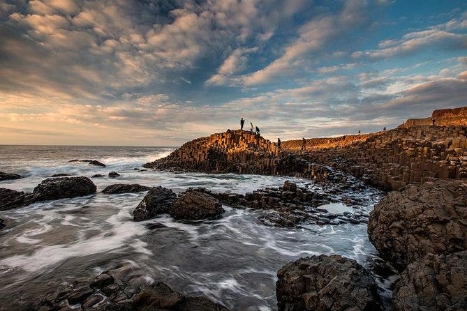 Giants Causeway and Carrick a Rede Rope Bridge Day Trip from Dublin