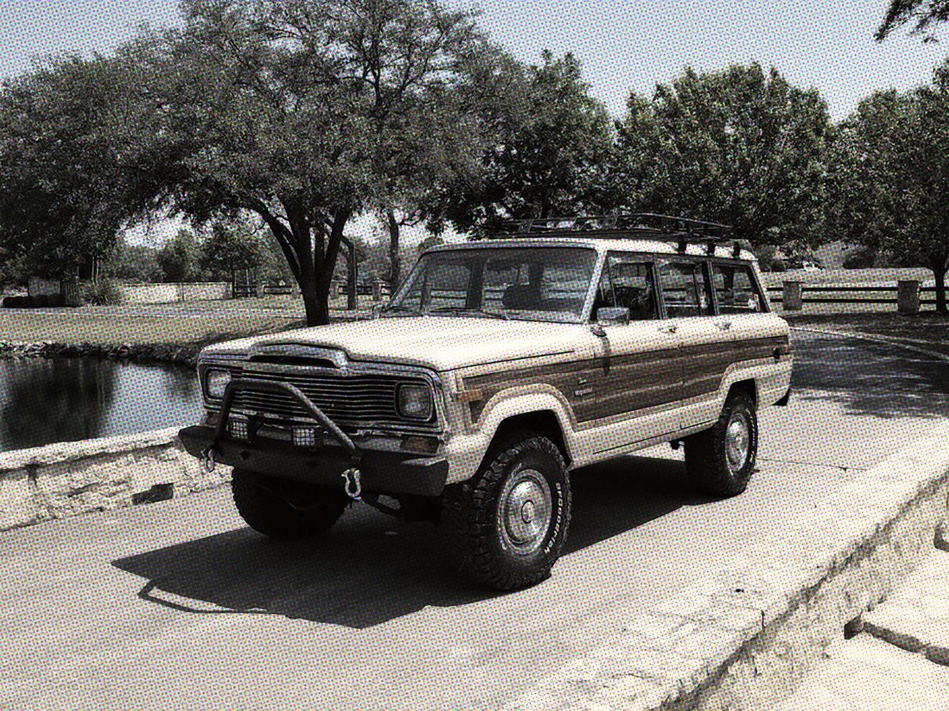 Brings the funk: 1985 Jeep Grand Wagoneer