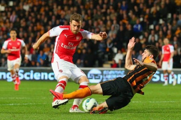 arsenal beats hull city premier league 2015