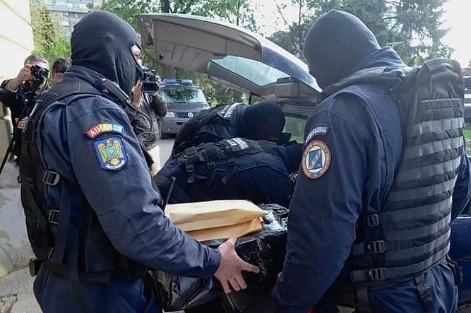 A DNS még a pénzügyeket is átkutatta. Két fővárosi kórházba is jársz