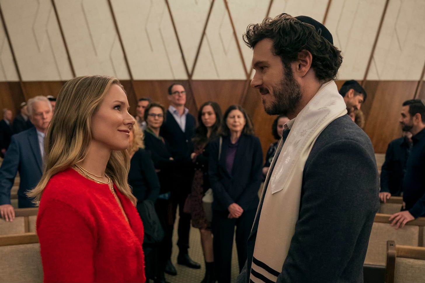 Kristen Bell as Joanne and Adam Brody as Noah in Nobody Wants This 