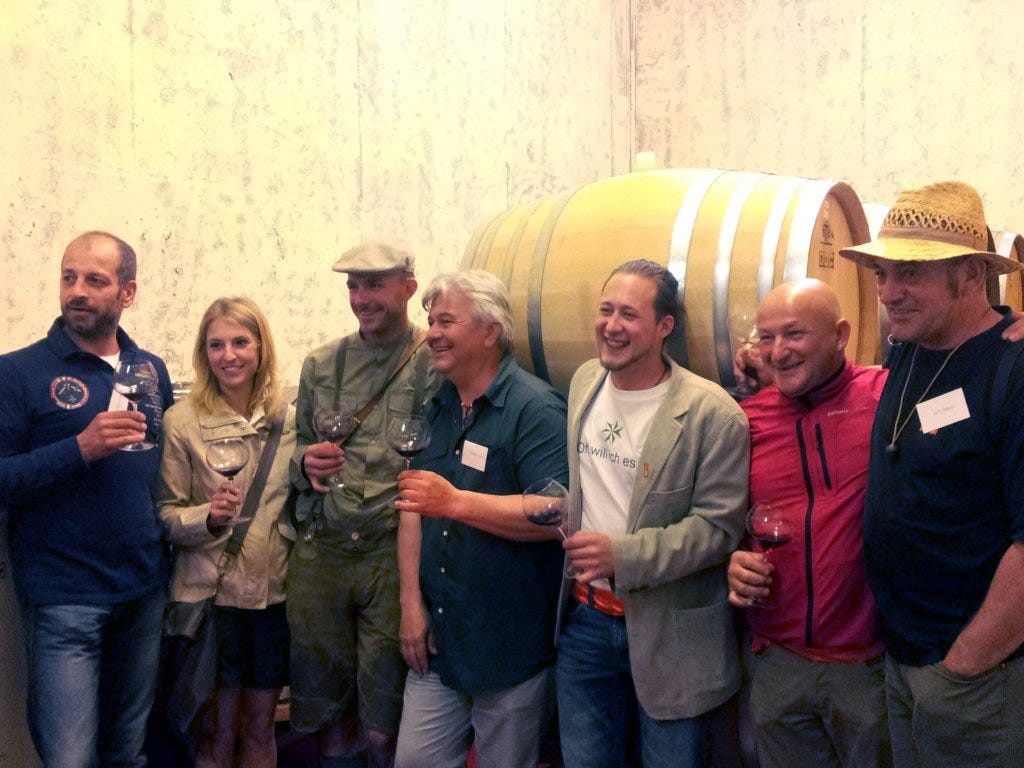 Giorgio Clai and other winemakers in the Ploder Rosenberg cellars