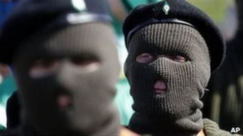 NI's dissident groups to unite under IRA banner - BBC News