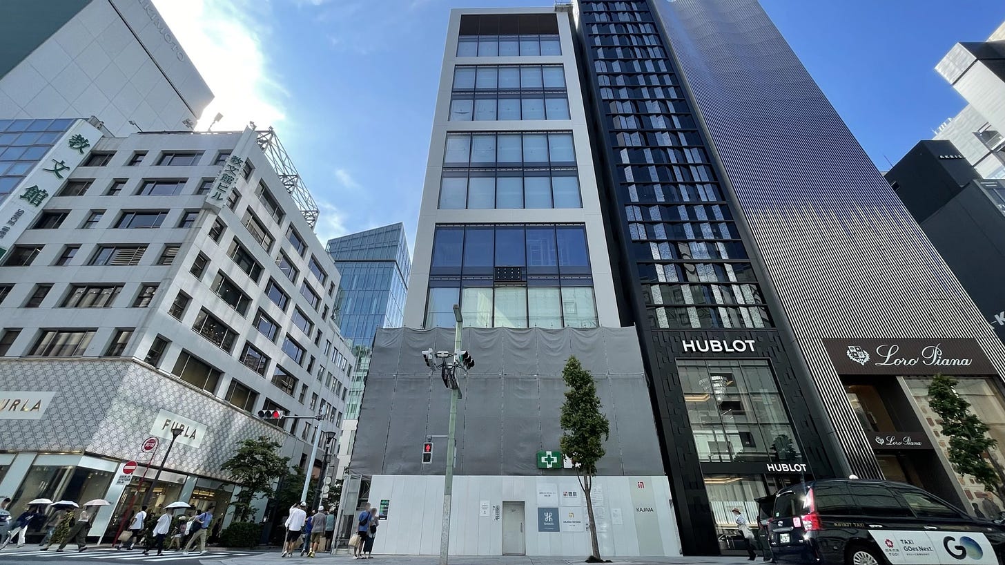 A view of construction progress at the new Apple Ginza.