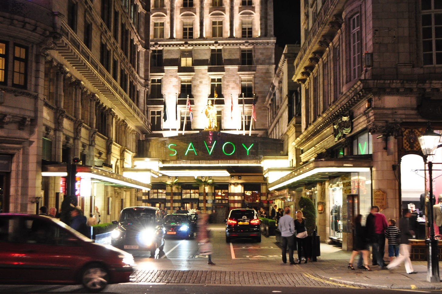 10 Interesting Facts and Figures about the Famed Savoy Hotel - Londontopia