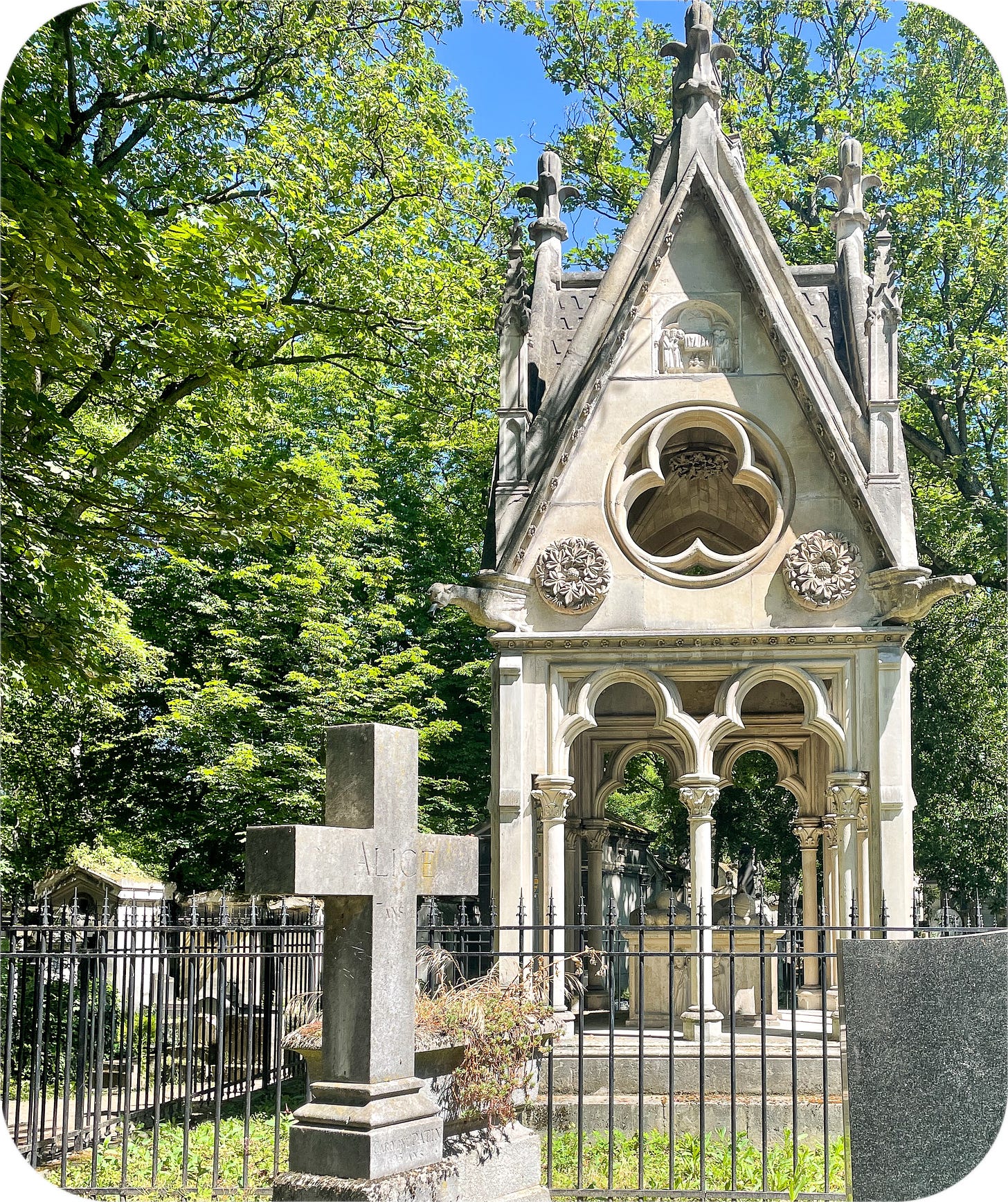 Tomb of Heloise and Abelard, Paris