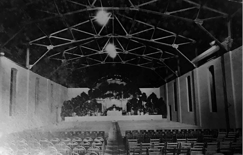  Figure 3: Christmas Eve Service in 1939