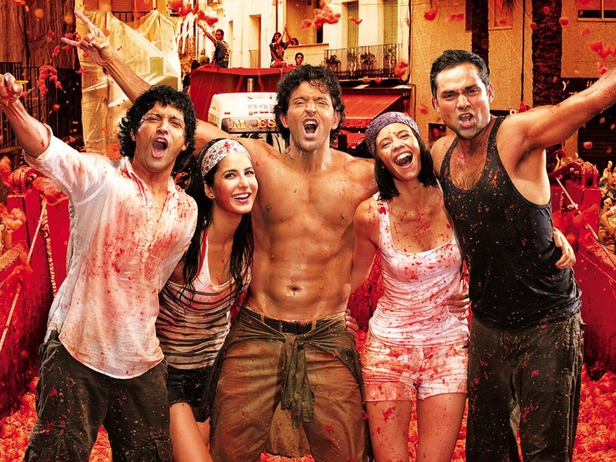 Zindagi Na Milegi Dobara: Makers Shut Down Bunol Town, Used 16 tons Of  Tomatoes To Recreate La Tomatina - News18