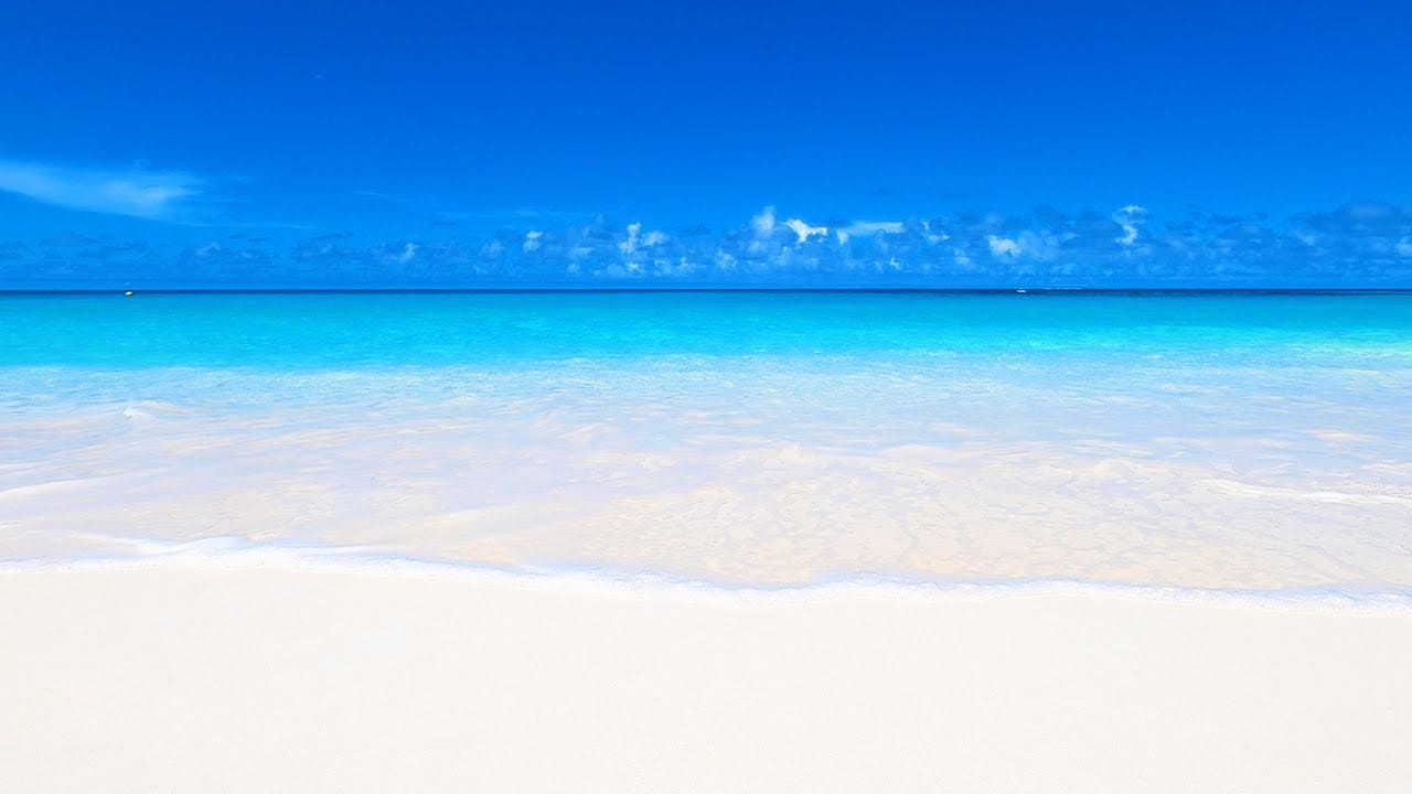 Perfect Beach Scene: 7 Hours of White Sand, Blue Water & Ocean Waves in 4K  - YouTube
