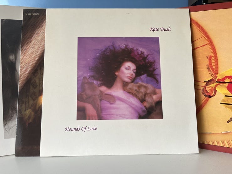 Mijn exemplaar van Hounds of Love van Kate Bush (1985)