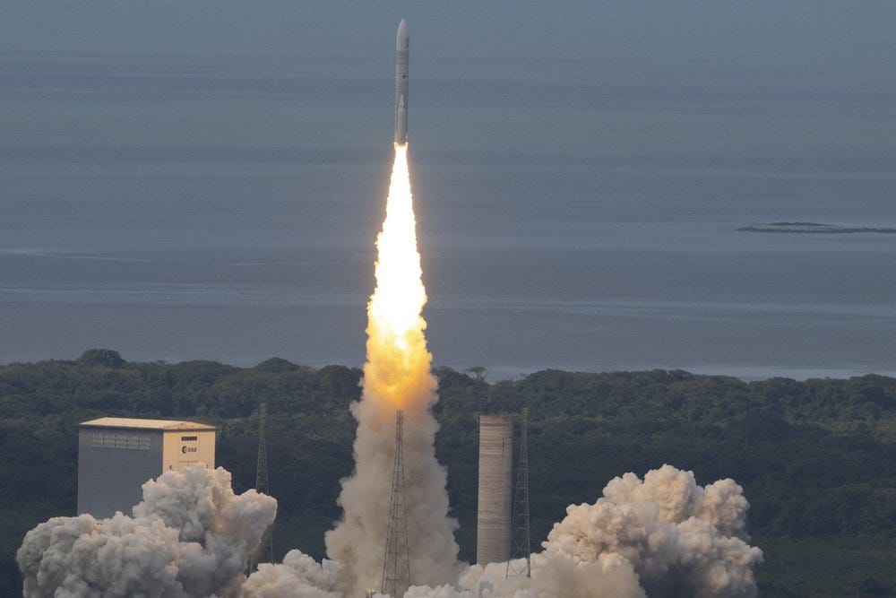 Photo au d&eacute;collage de la premi&egrave;re Ariane 6.