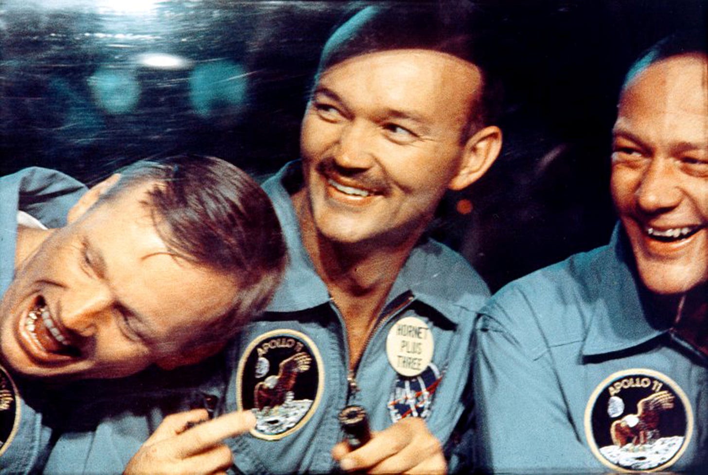 La despedida de Buzz Aldrin a Michael Collins, integrante de la histórica  misión de la NASA que en 1969 llegó a la Luna - Infobae