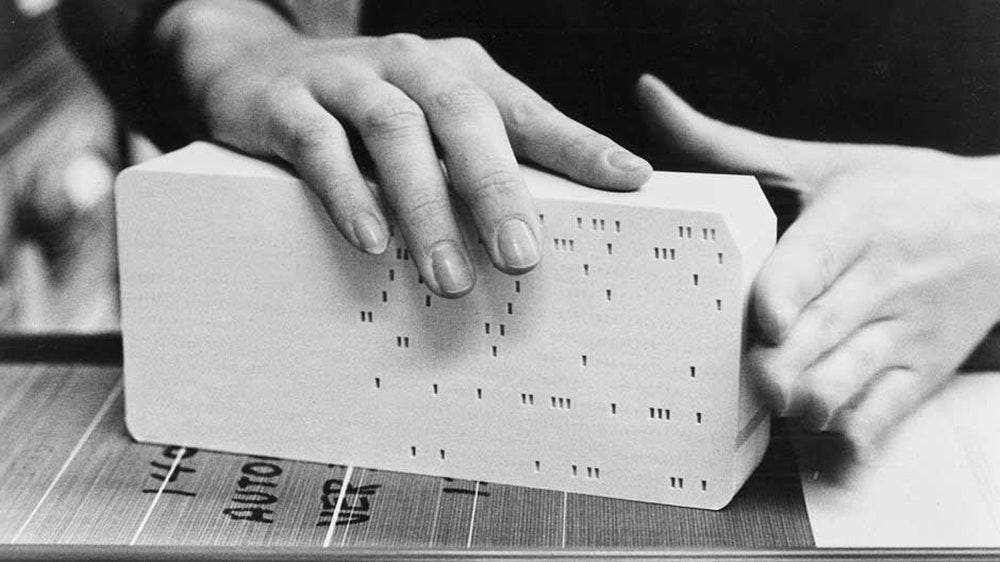 Tech Time Warp of the Week: Relive the Days When Apps Were Cards Punched  Full of Holes | WIRED