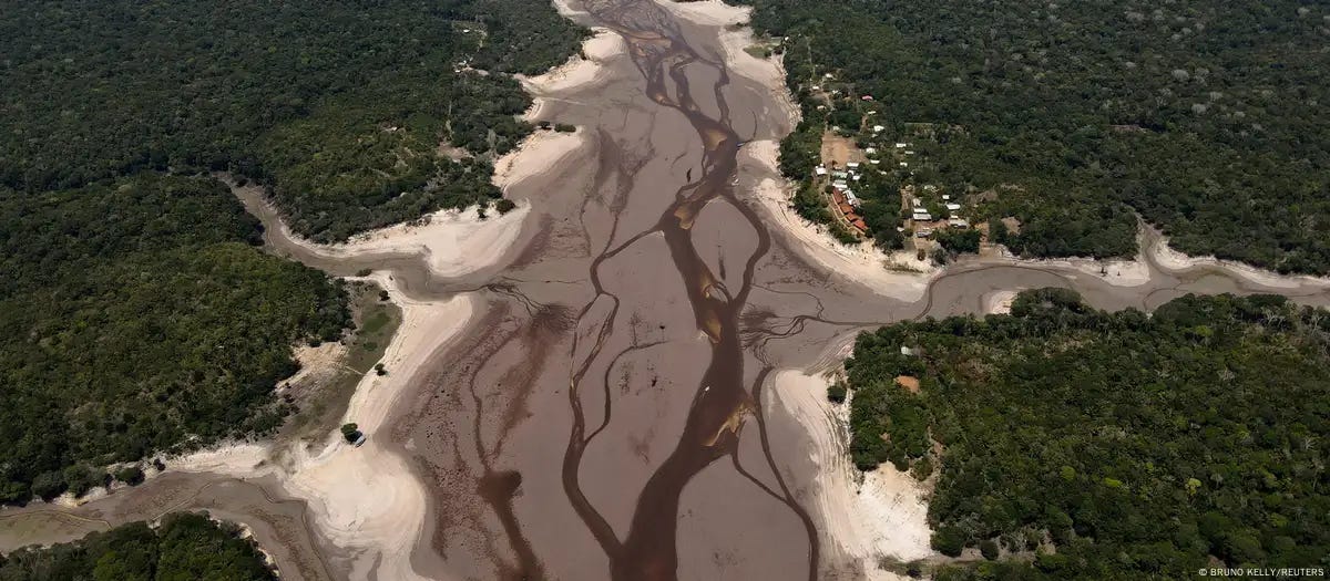 Foto aérea do Rio Negro seco. Foto aérea do Rio Negro seco.