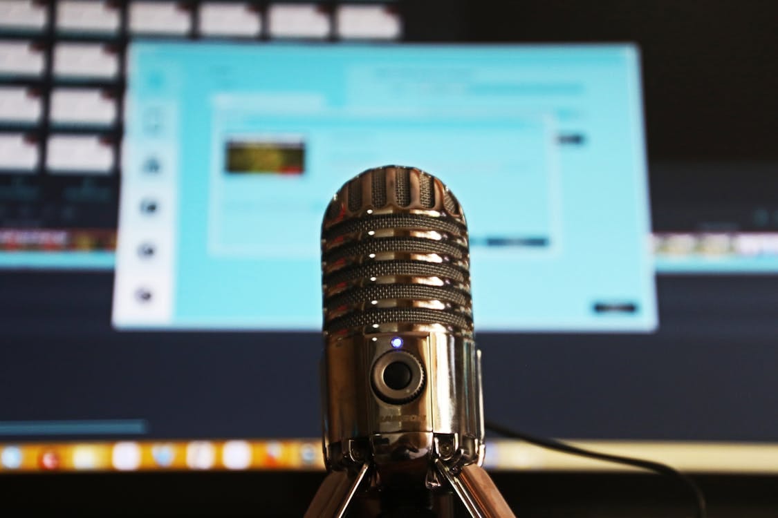 Free Selective Focus Photography of Gray Stainless Steel Condenser Microphone Stock Photo