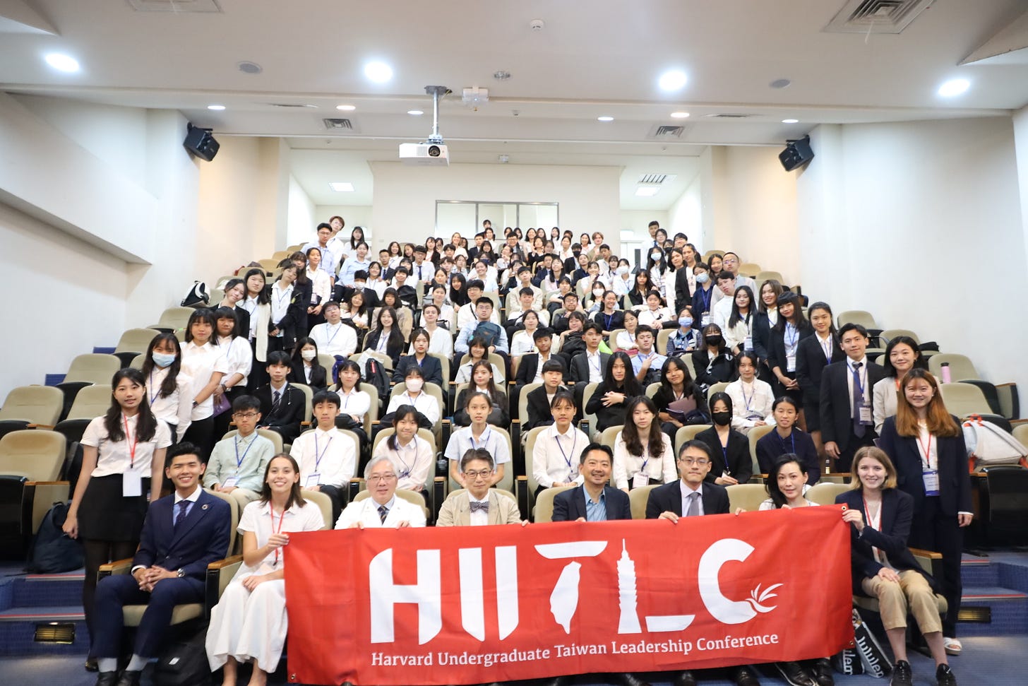 Harvard Undergraduate Taiwan L