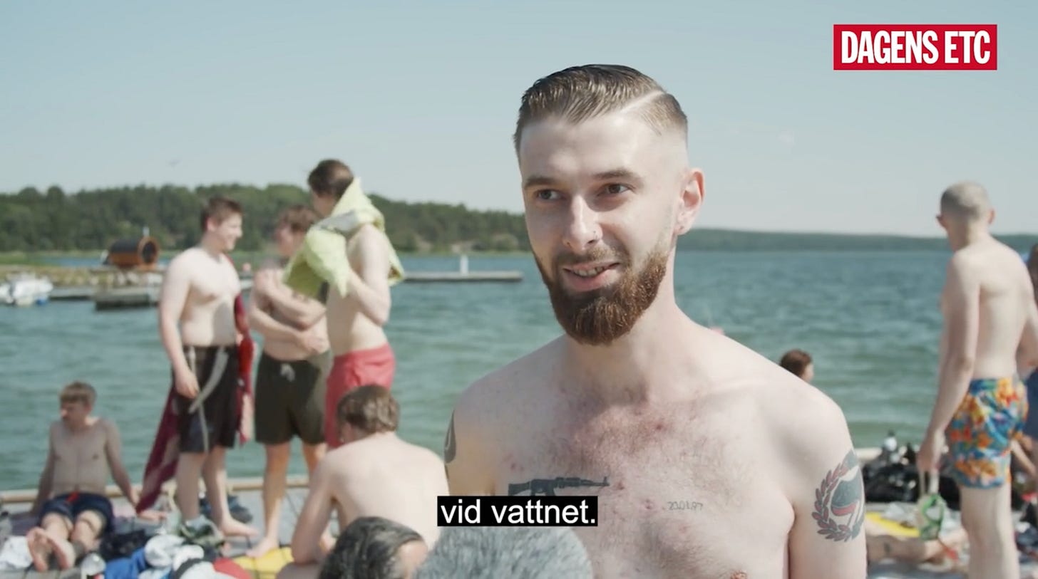 Jakob Jarnhed med AFA-tatuering