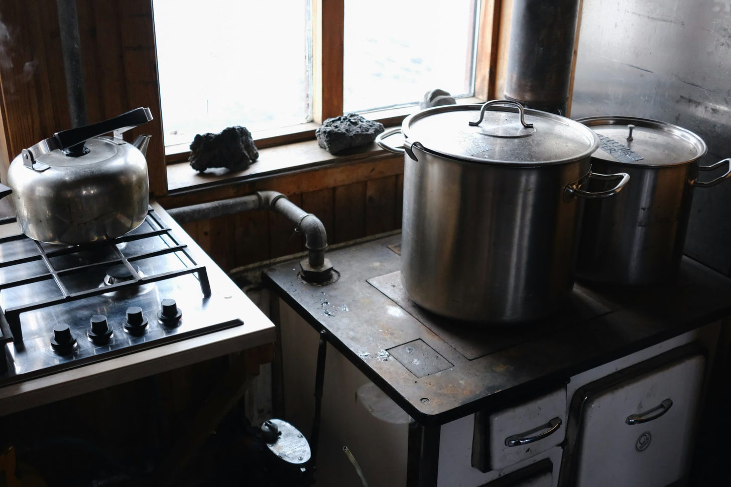 Boiling water for emergency disinfection Boiling water for emergency disinfection