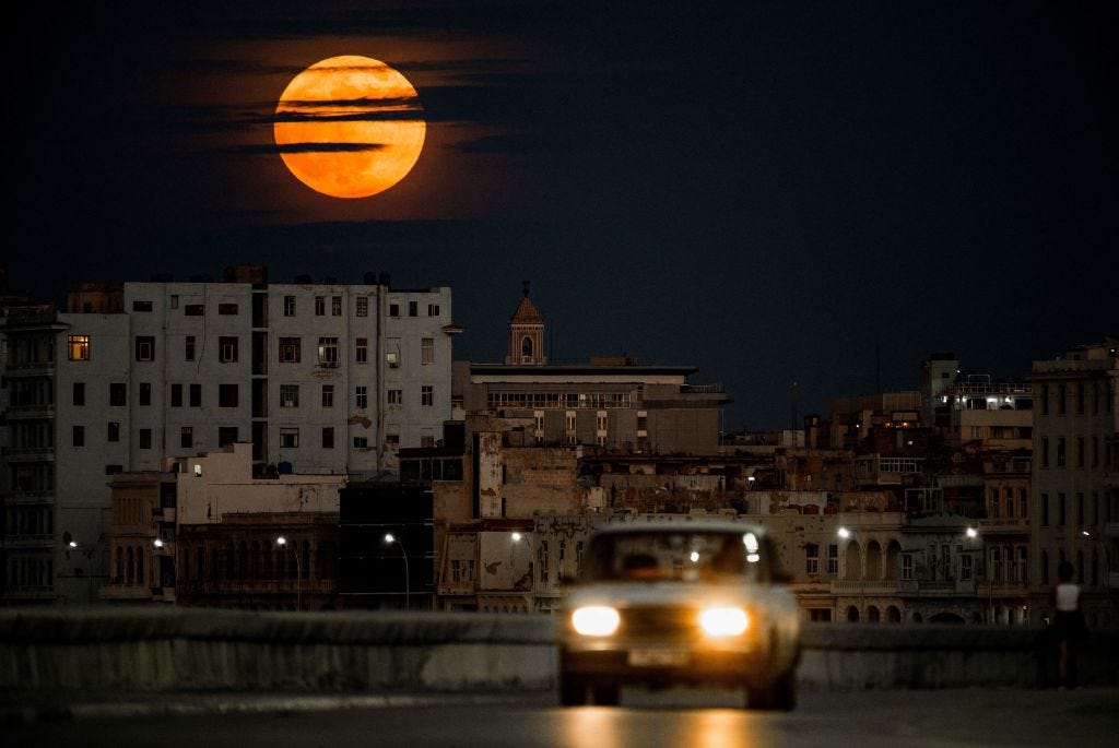 Super Blue Moon above Havana, Cuba (Image credit: Yamil Lage/AFP vía Getty Images)