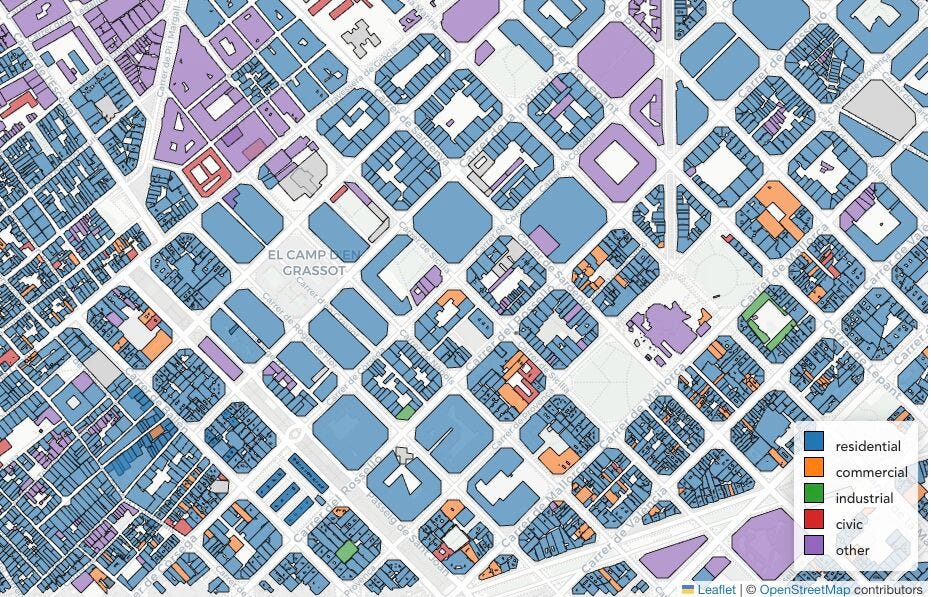 A map showing a part of central Barcelona with buildings coloured by their building class.