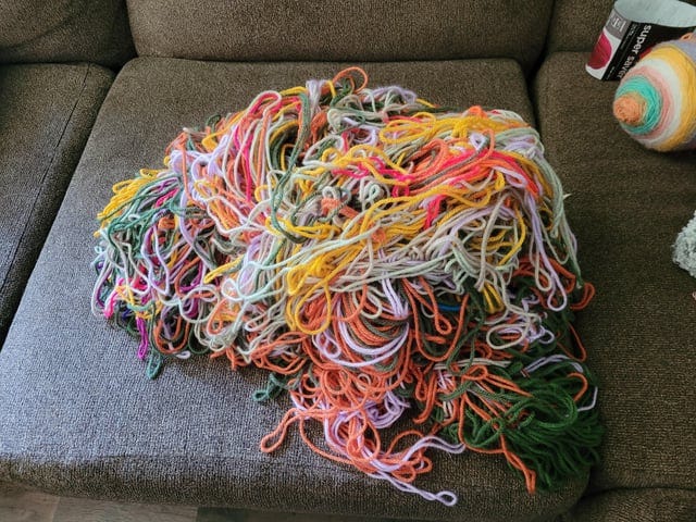 r/crochet - So, where do I start? 😅🥲