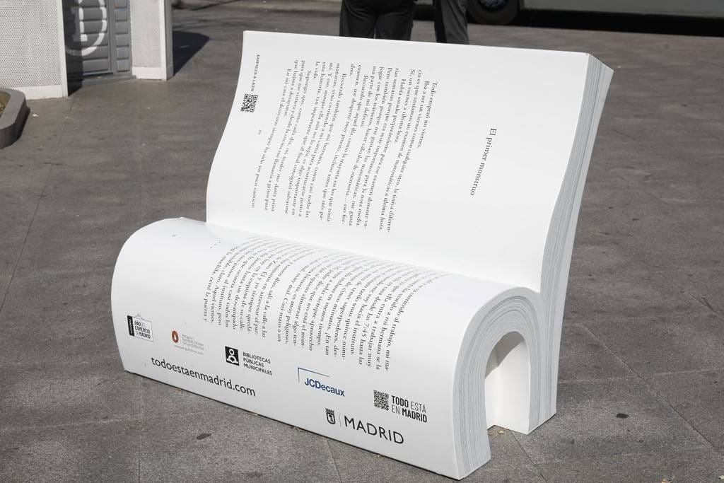 Banks In The Shape Of Books In Madrid: Locations Where To See Them