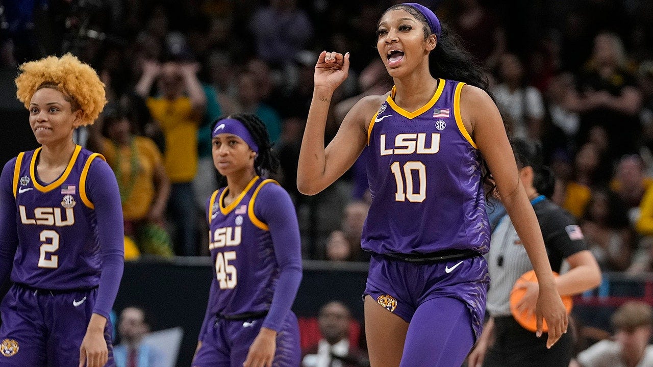 LSU survives Iowa's late charge to win first women's basketball national  title | Fox News