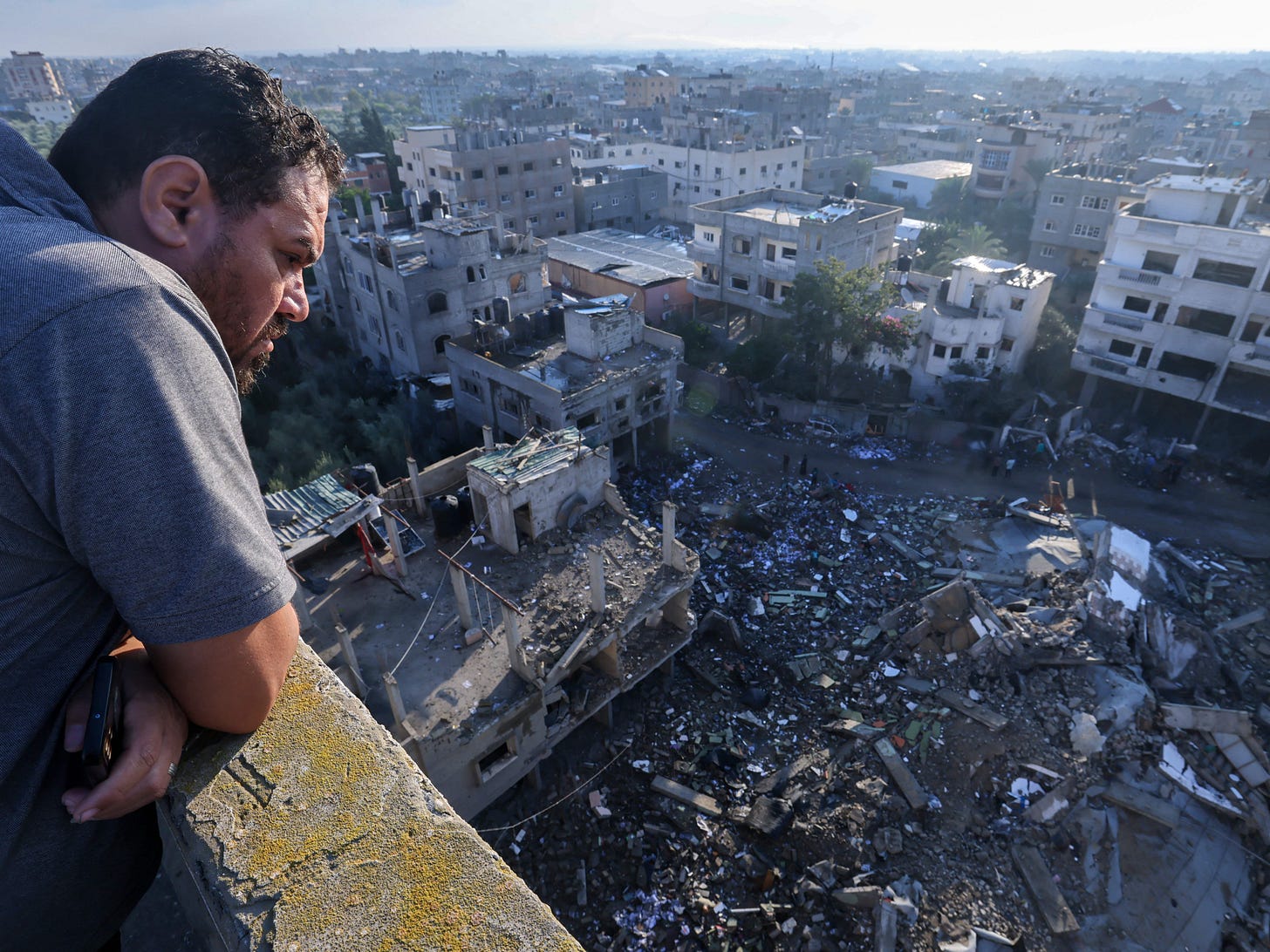 Israel-Hamas war: Water is scarce in Gaza, and rockets force Blinken into a  bunker - OPB