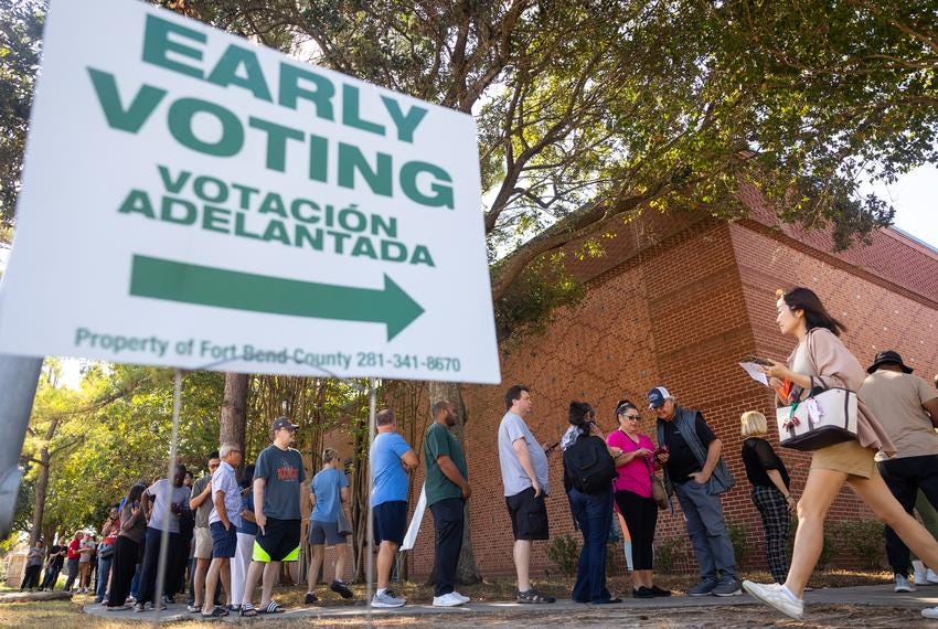 Few problems reported as Texans vote early | The Texas Tribune