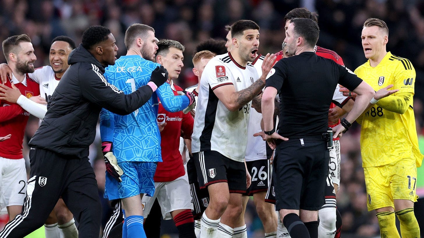 WATCH: Aleksandar Mitrovic LOSES IT! Fulham striker sent off for pushing  referee Chris Kavanagh after Willian is also shown a red card for handball  vs Man Utd | Goal.com UK
