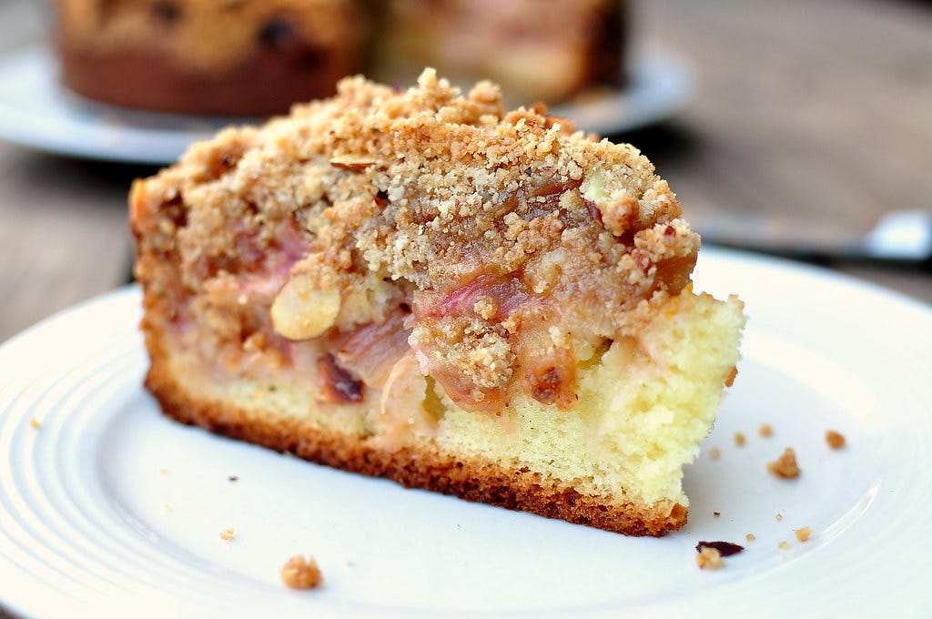 Recipe: Rhubarb Crumble Cake | Gastronomy
