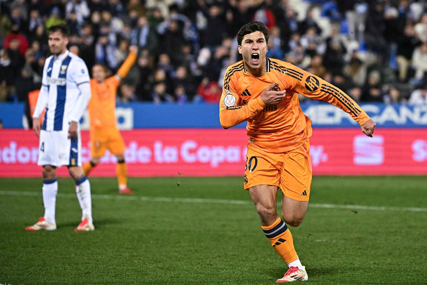 Gonzalo celebra el tanto del pase a semifinales.