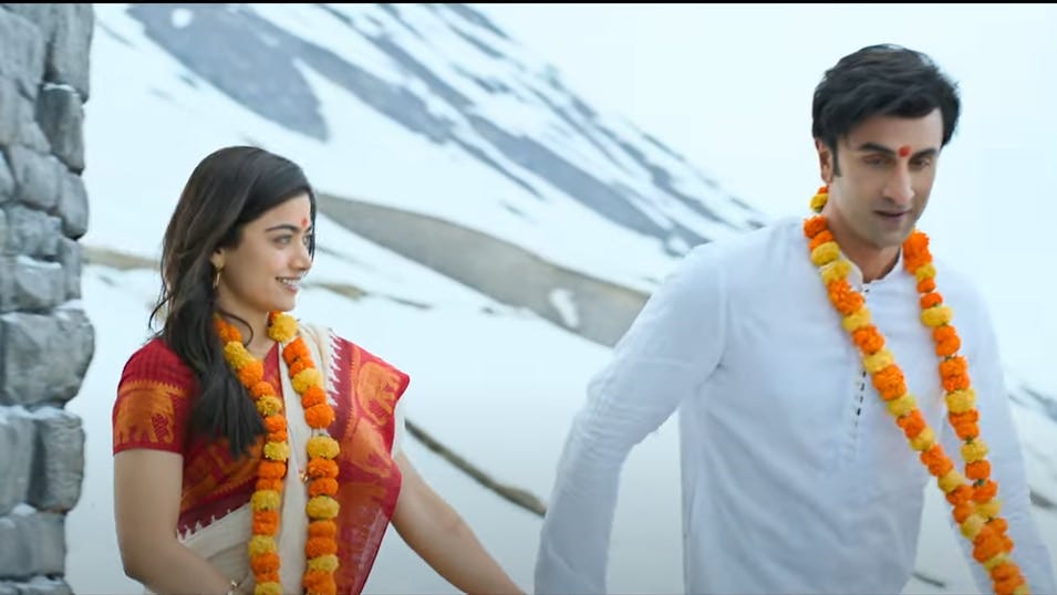Animal Song 'Hua Main': Ranbir Kapoor – Rashmika Mandanna's Romance, Lip  Kisses And Chemistry Will Set Your Screen on Fire, watch | India.com
