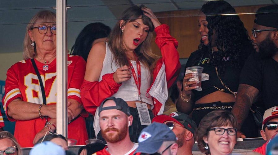 Taylor Swift, Travis Kelce appear to leave stadium together after Chiefs  win | Fox News