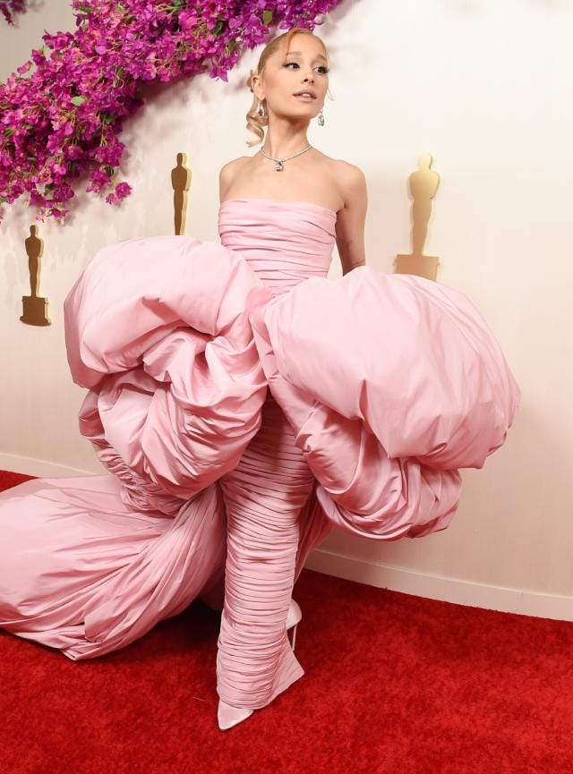 Ariana Grande Gets Dramatic at Oscars in Pink Giambattista Valli Couture  Dress With Puff Sleeves and Train on the Red Carpet