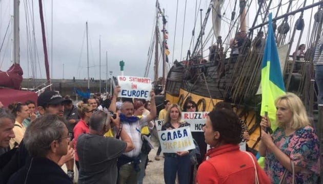 Russian ship denied entry to maritime festival in France 