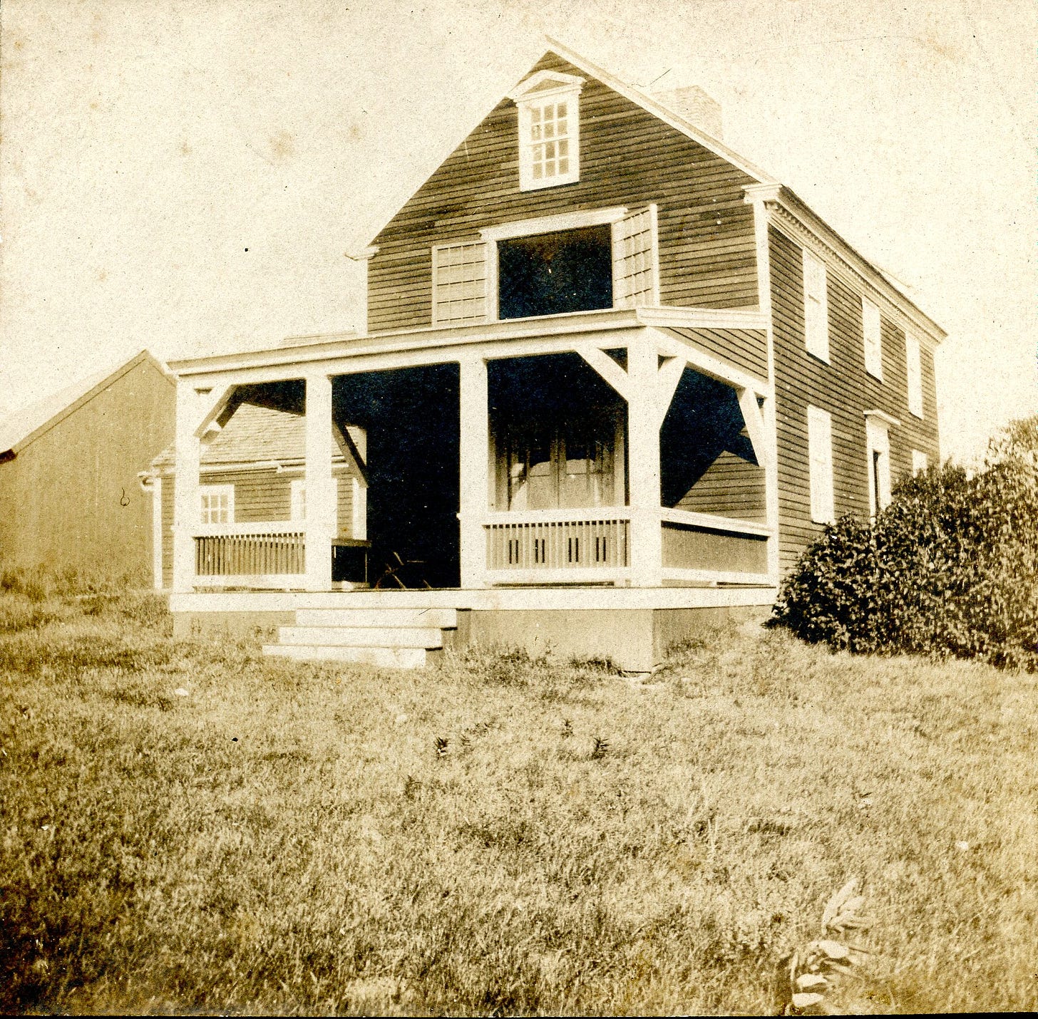 Building with sturdy porch