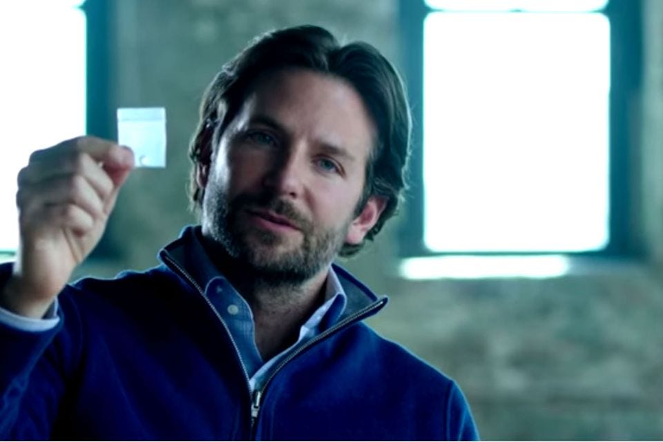 Bradley Cooper partage sa drogue dans "Limitless" - Nouveau teaser