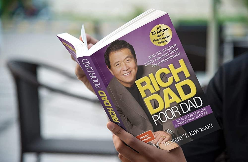 Rich Dad Poor Dad: Robert T. Kiyosaki, Sharon L. Lechter, C.P.A.:  9783898798822: Amazon.com: Books