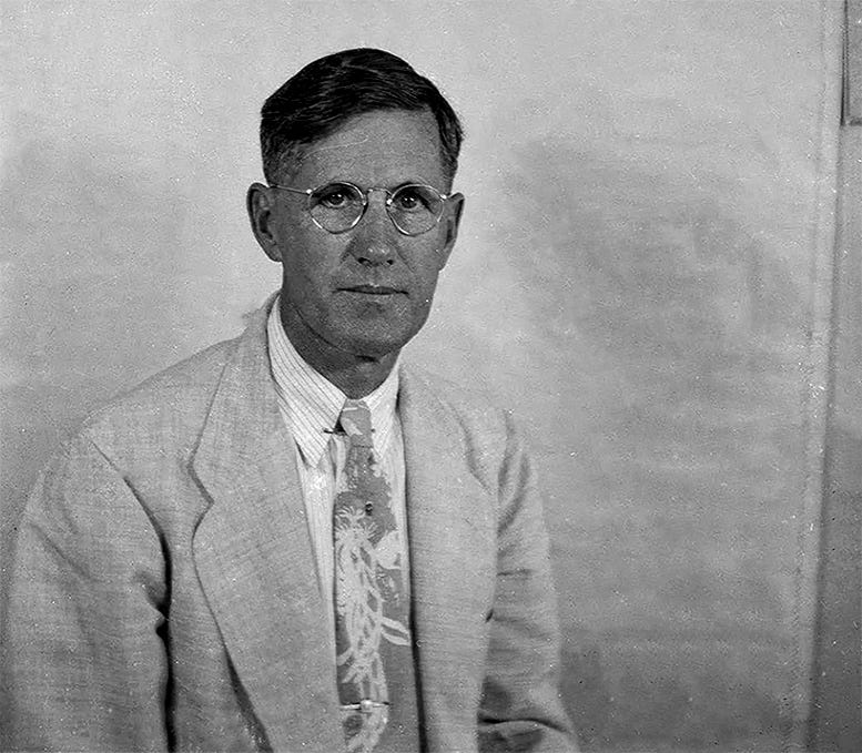 Figure 1: Portrait of Gleason Waite Romer in 1940