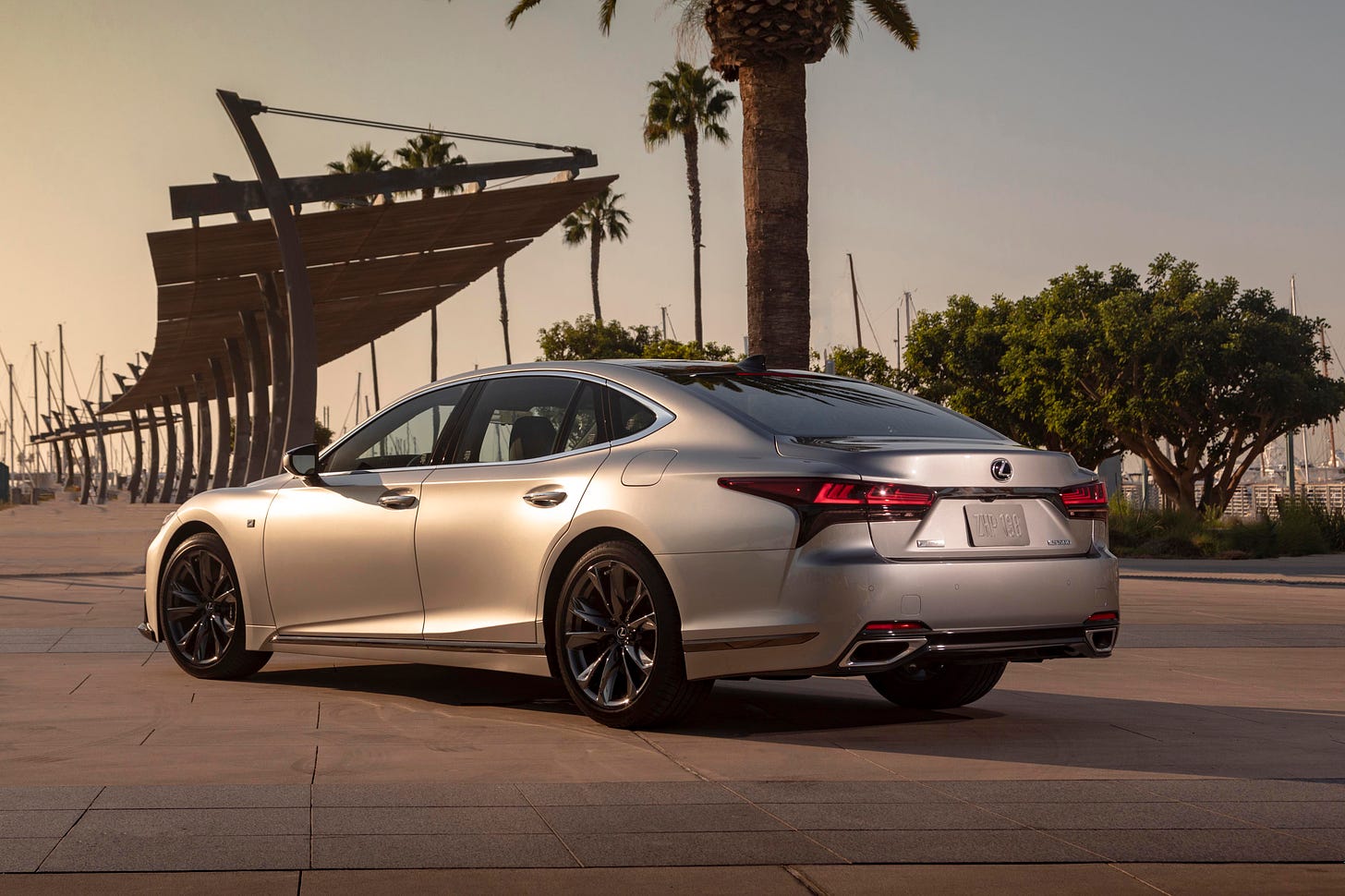 WHAT'S NEW: 2022 Lexus LS 500 and LS 500h AWD - Lexus USA Newsroom