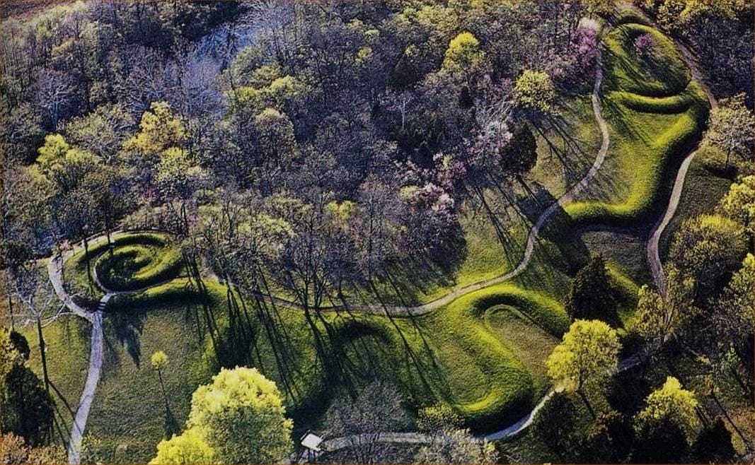 The Great Serpent Mound - Naked History