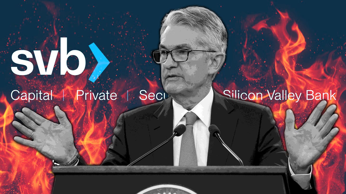 Imagen de portada: Jerome Powell compareciendo en la Fed tras la quiebra de Silicon Valley Bank