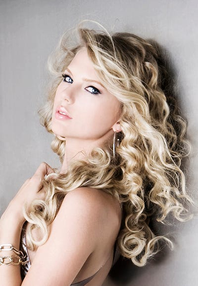 Taylor Swift Fearless Era | rmrk*st | Remarkist Magazine