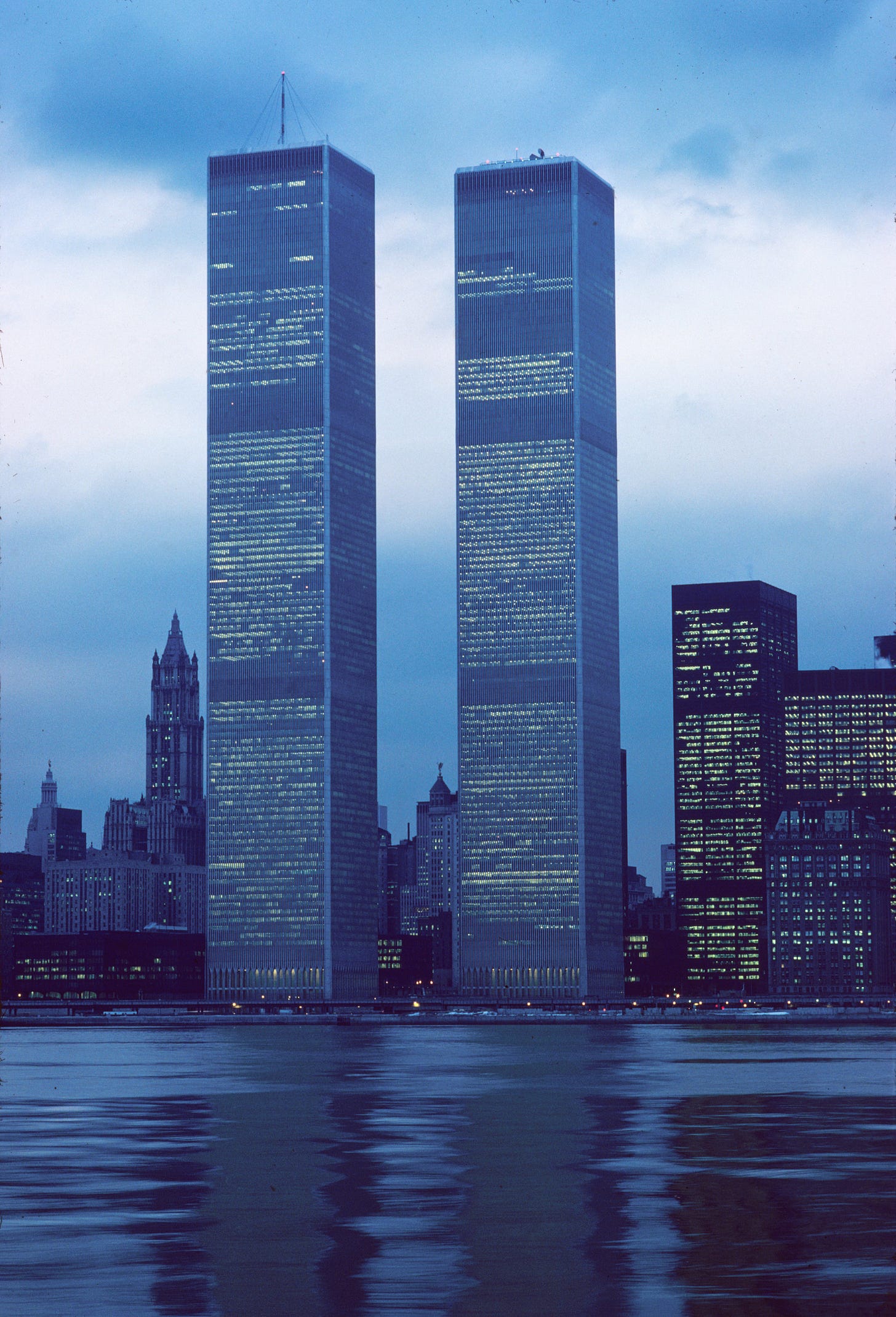 World Trade Center in 1976, before newer buildings obscured the view from  the harbor. : r/pics