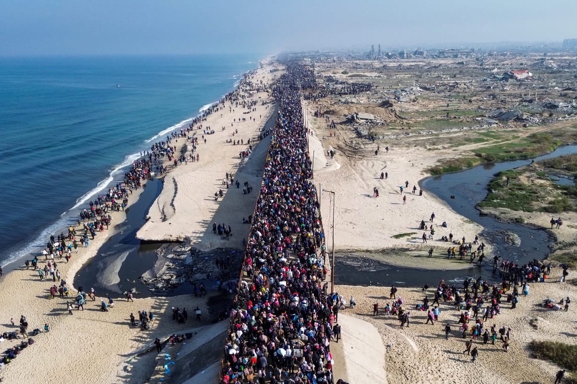 TOPSHOT-PALESTINIAN-ISRAEL-CONFLICT-DISPLACED