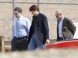 Blagojevich, after some stops, enters prison - CBS News