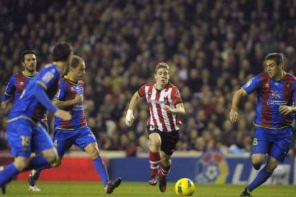 levante beat athletic bilbao la liga 2015