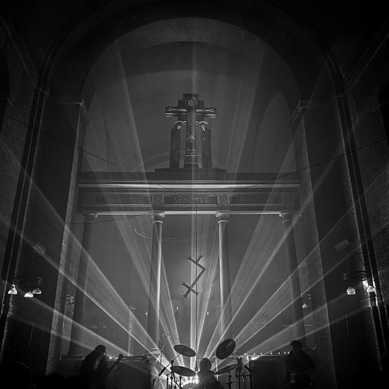 Aluk Todolo performing in a French church